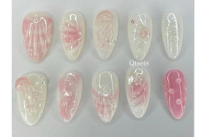 Barely-There Ocean volume-oriented press-on nail set